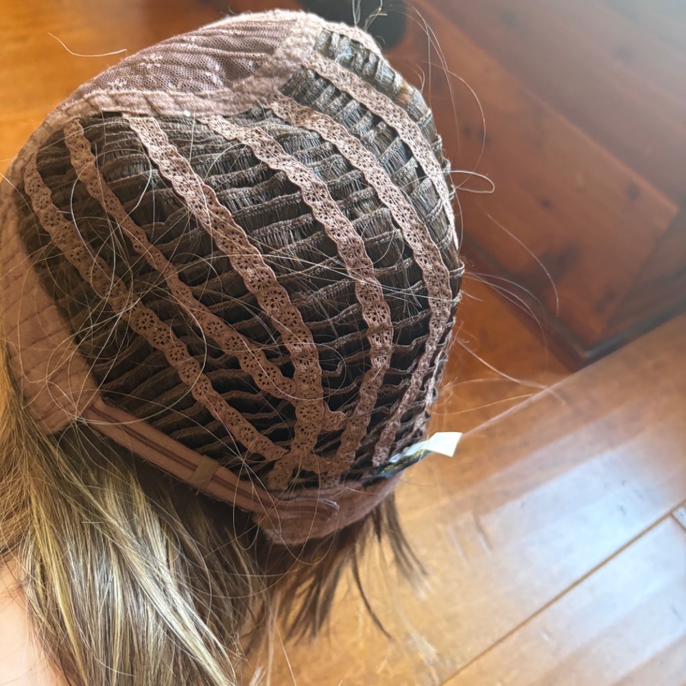 Wig - Belletress - Alicante - Picture 7 of 10